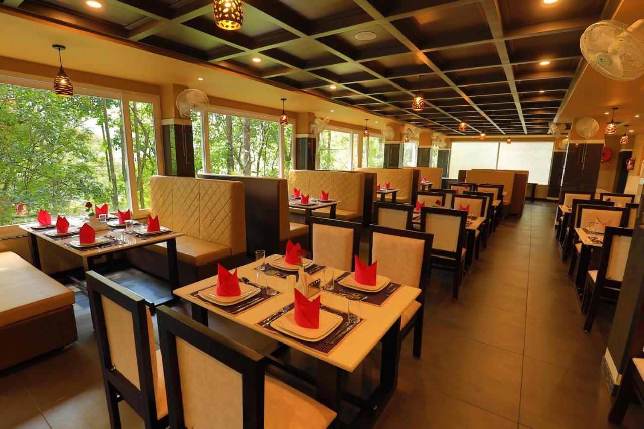 Amuse Vista Resorts And Spa Anachal Exterior foto